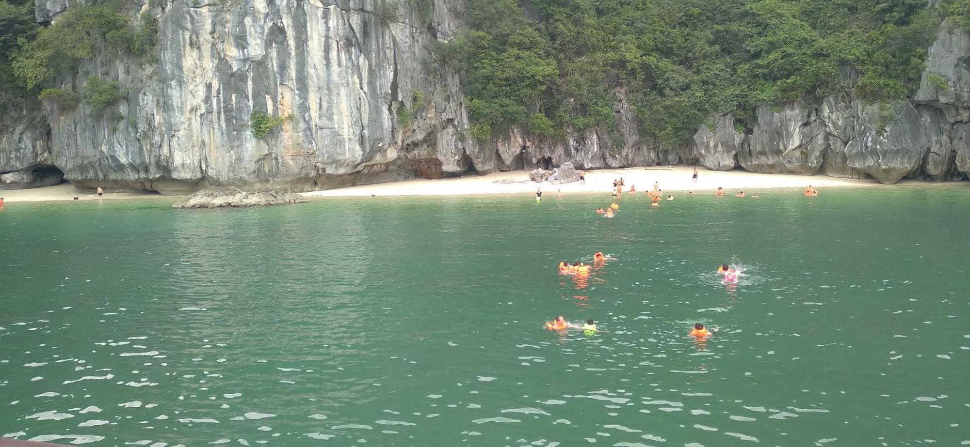 Cat Ba Victory Hostel Dong Khe Sau Luaran gambar
