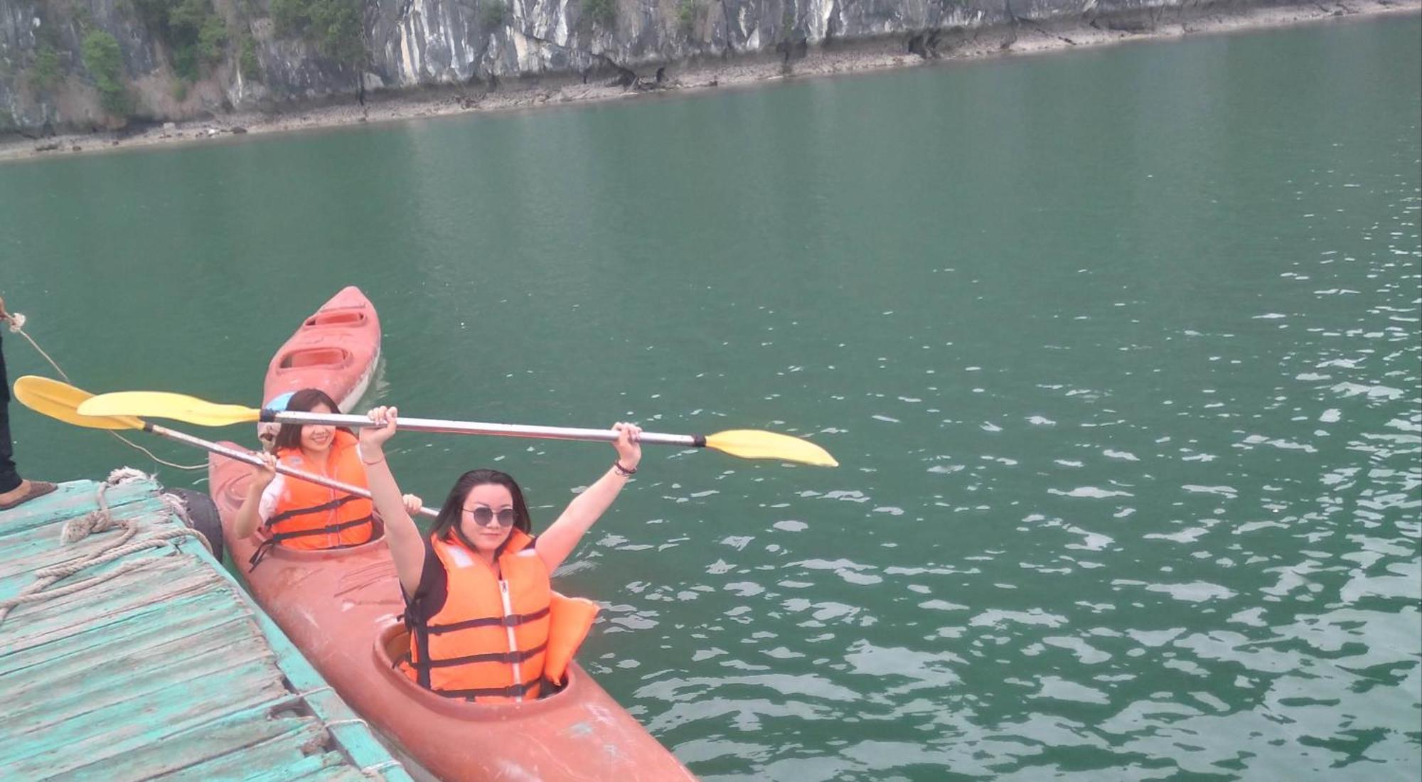 Cat Ba Victory Hostel Dong Khe Sau Luaran gambar