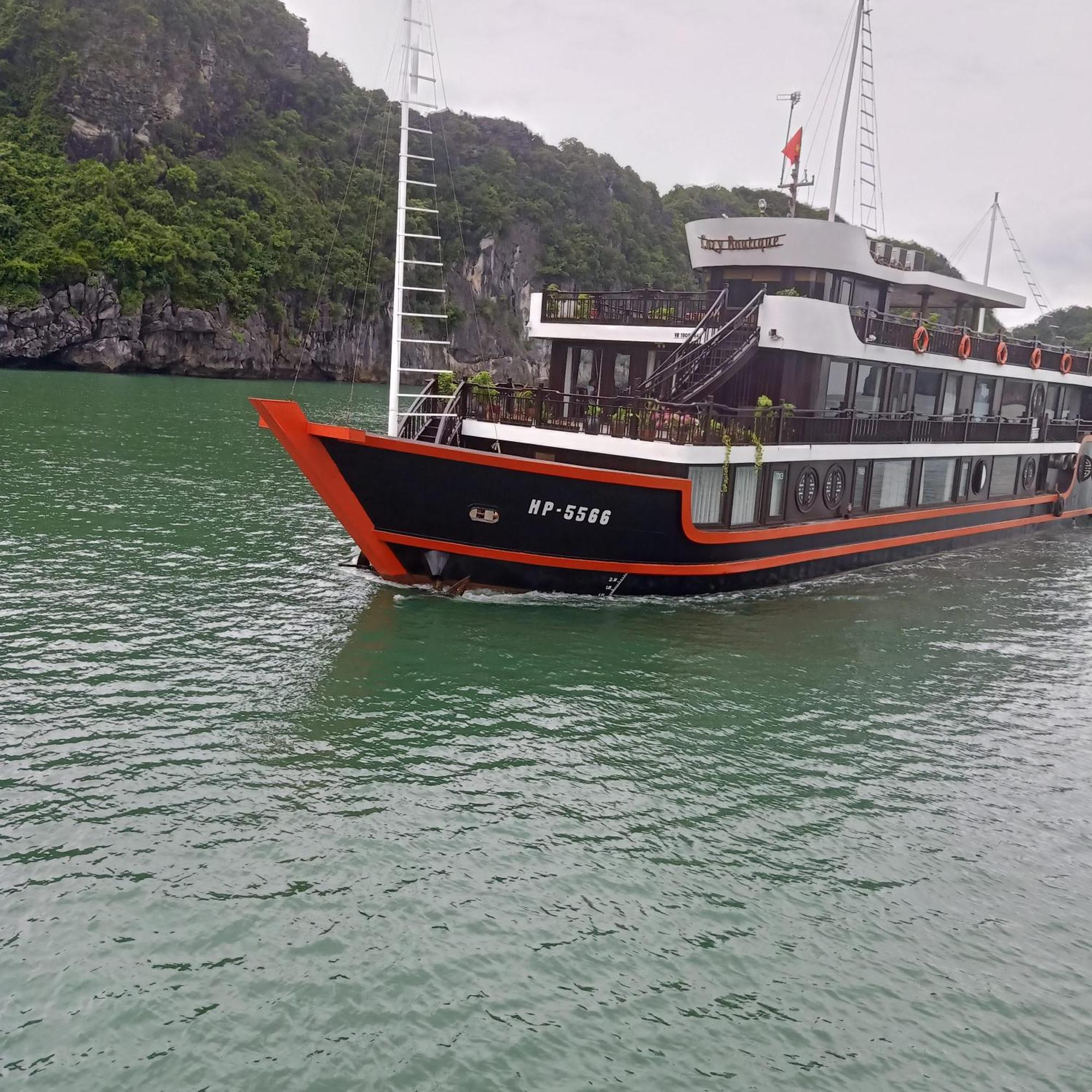 Cat Ba Victory Hostel Dong Khe Sau Luaran gambar