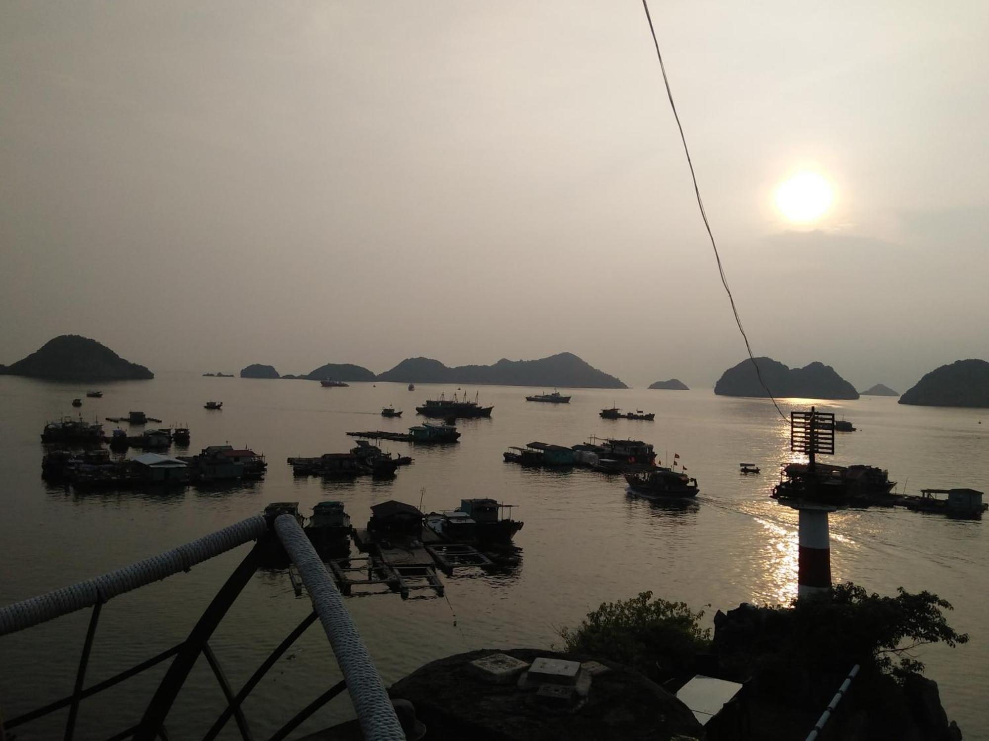 Cat Ba Victory Hostel Dong Khe Sau Luaran gambar